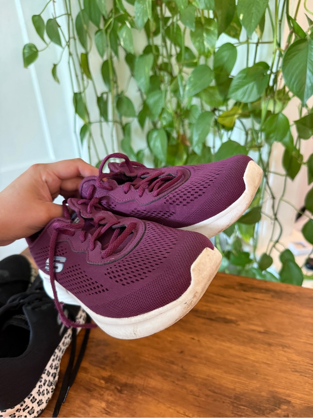Skechers Lightweight Women's Athletic Sneakers - Plum & Black cheetah size 7.5 - Picture 10 of 11